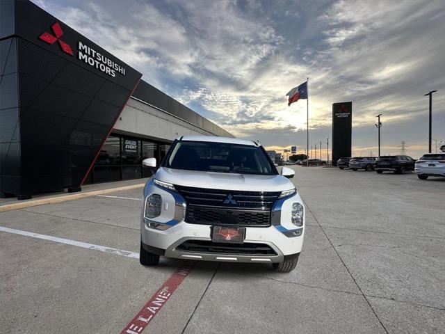 new 2024 Mitsubishi Outlander car, priced at $31,870