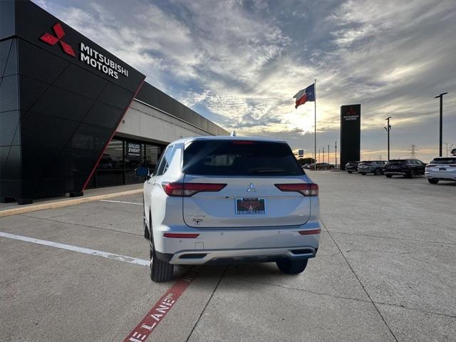 new 2024 Mitsubishi Outlander car, priced at $31,870