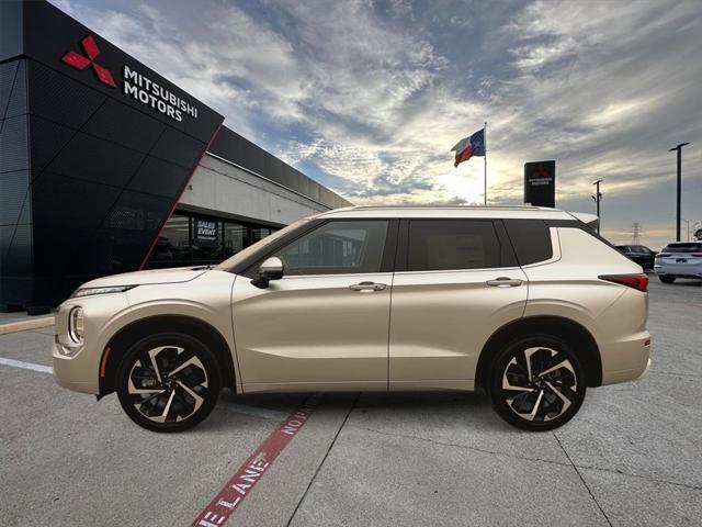 new 2024 Mitsubishi Outlander car, priced at $35,035