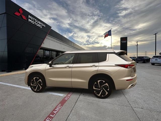 new 2024 Mitsubishi Outlander car, priced at $35,035