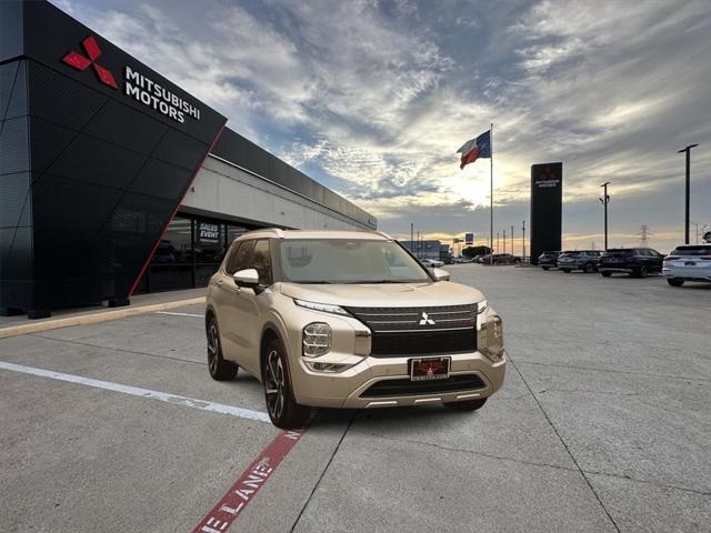 new 2024 Mitsubishi Outlander car, priced at $35,035