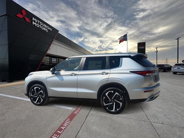 new 2024 Mitsubishi Outlander car, priced at $31,885