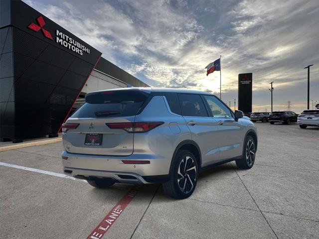 new 2024 Mitsubishi Outlander car, priced at $31,885