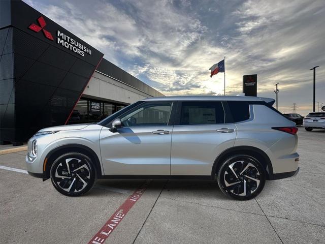 new 2024 Mitsubishi Outlander car, priced at $31,885