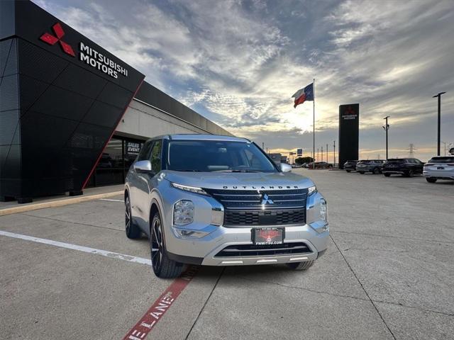 new 2024 Mitsubishi Outlander car, priced at $31,885