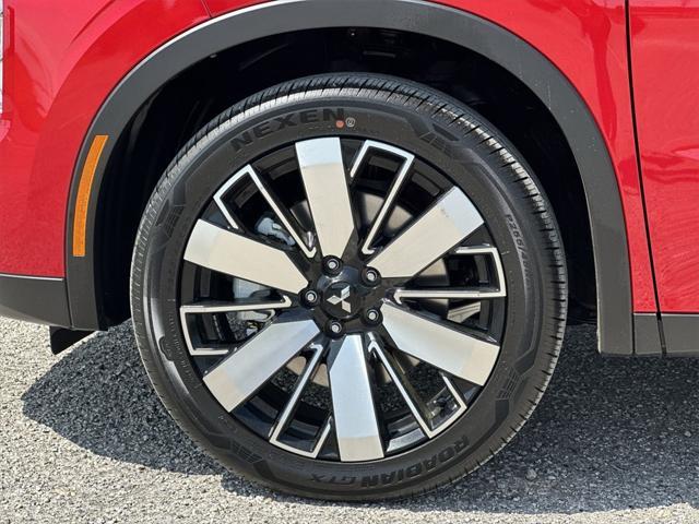 new 2025 Mitsubishi Outlander car, priced at $38,080