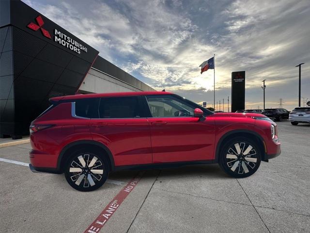 new 2025 Mitsubishi Outlander car, priced at $38,080