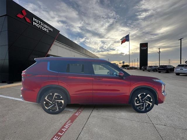 new 2024 Mitsubishi Outlander car, priced at $32,385