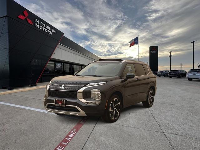 new 2024 Mitsubishi Outlander car, priced at $36,705