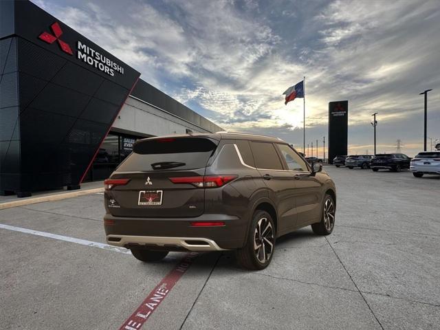 new 2024 Mitsubishi Outlander car, priced at $36,705