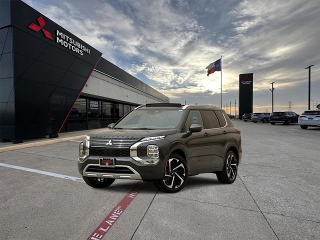 new 2024 Mitsubishi Outlander car, priced at $36,705