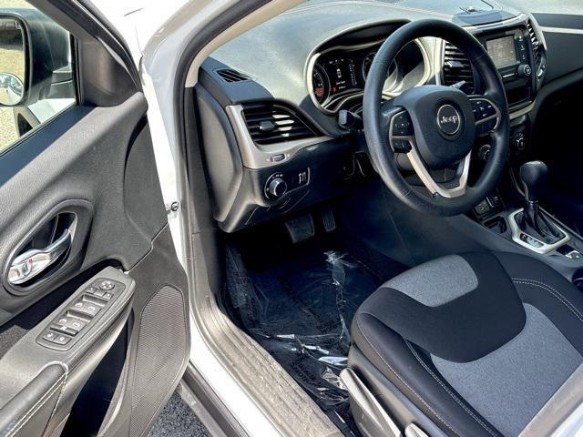 used 2015 Jeep Cherokee car, priced at $11,495