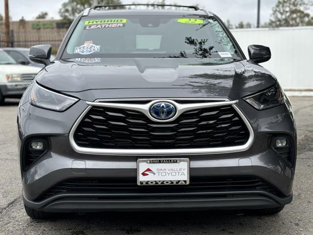 used 2022 Toyota Highlander Hybrid car, priced at $35,995