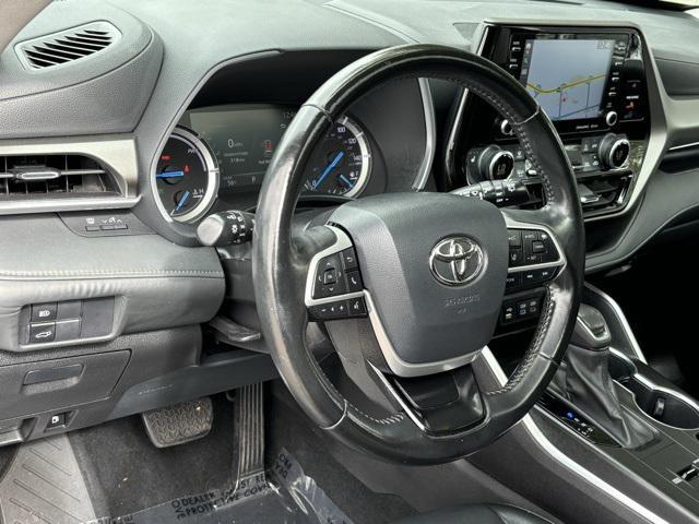 used 2022 Toyota Highlander Hybrid car, priced at $35,995