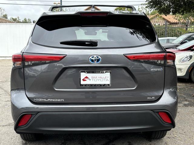 used 2022 Toyota Highlander Hybrid car, priced at $35,995