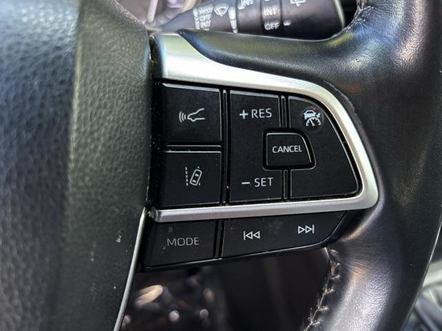 used 2022 Toyota Highlander car, priced at $34,295