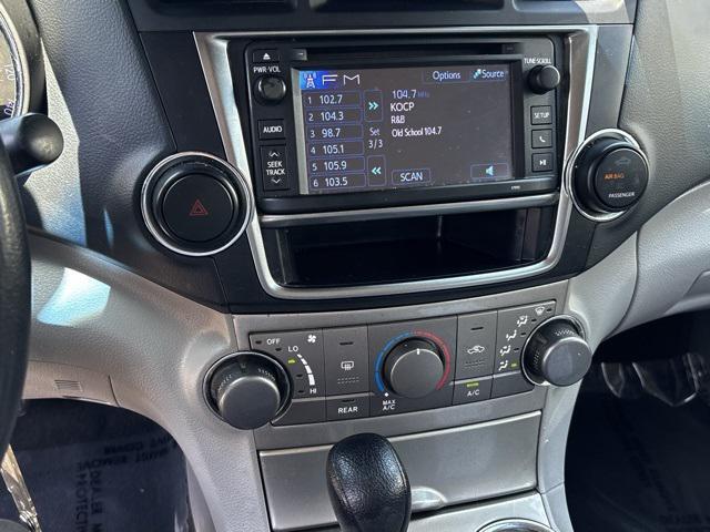 used 2013 Toyota Highlander car, priced at $11,745