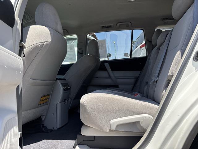 used 2013 Toyota Highlander car, priced at $11,745