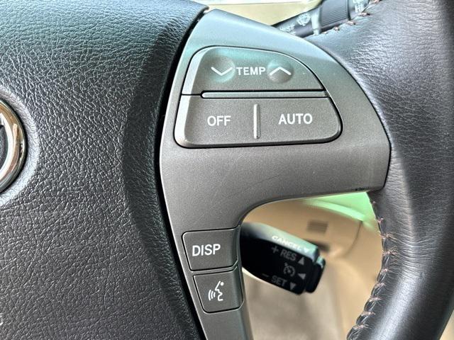 used 2008 Toyota Highlander car, priced at $9,999