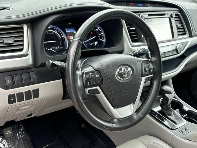 used 2019 Toyota Highlander Hybrid car, priced at $33,745