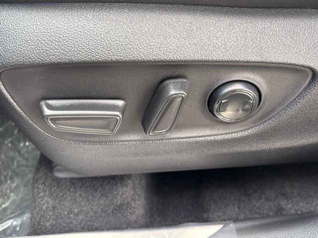 new 2025 Toyota Highlander car, priced at $53,185