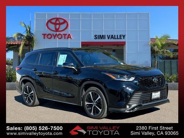 used 2021 Toyota Highlander car, priced at $36,495