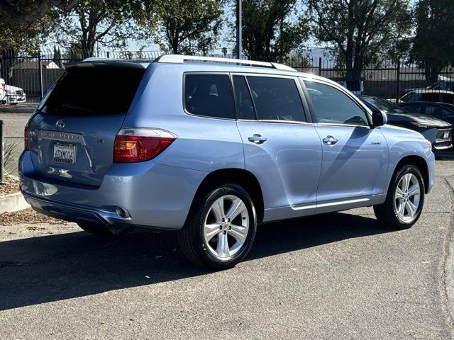 used 2008 Toyota Highlander car, priced at $10,999