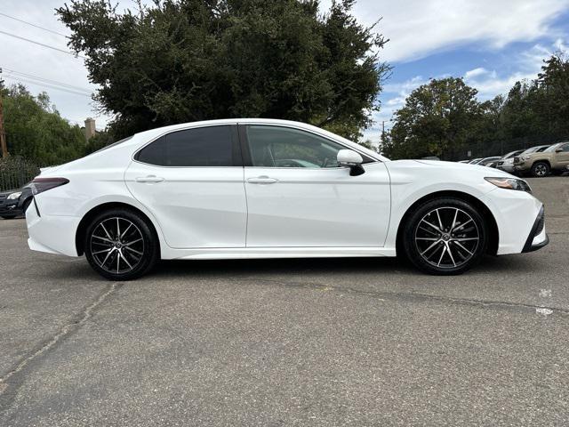 used 2022 Toyota Camry Hybrid car, priced at $25,999