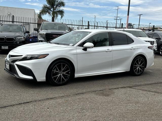 used 2022 Toyota Camry Hybrid car, priced at $25,999