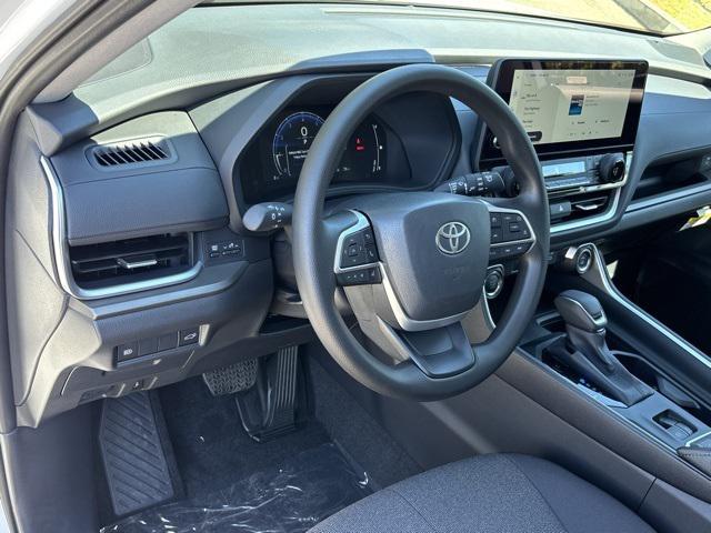 new 2025 Toyota Highlander car, priced at $45,338