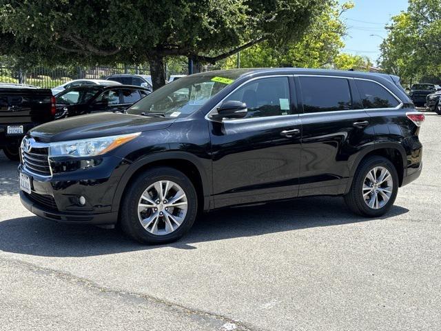 used 2015 Toyota Highlander car, priced at $14,999