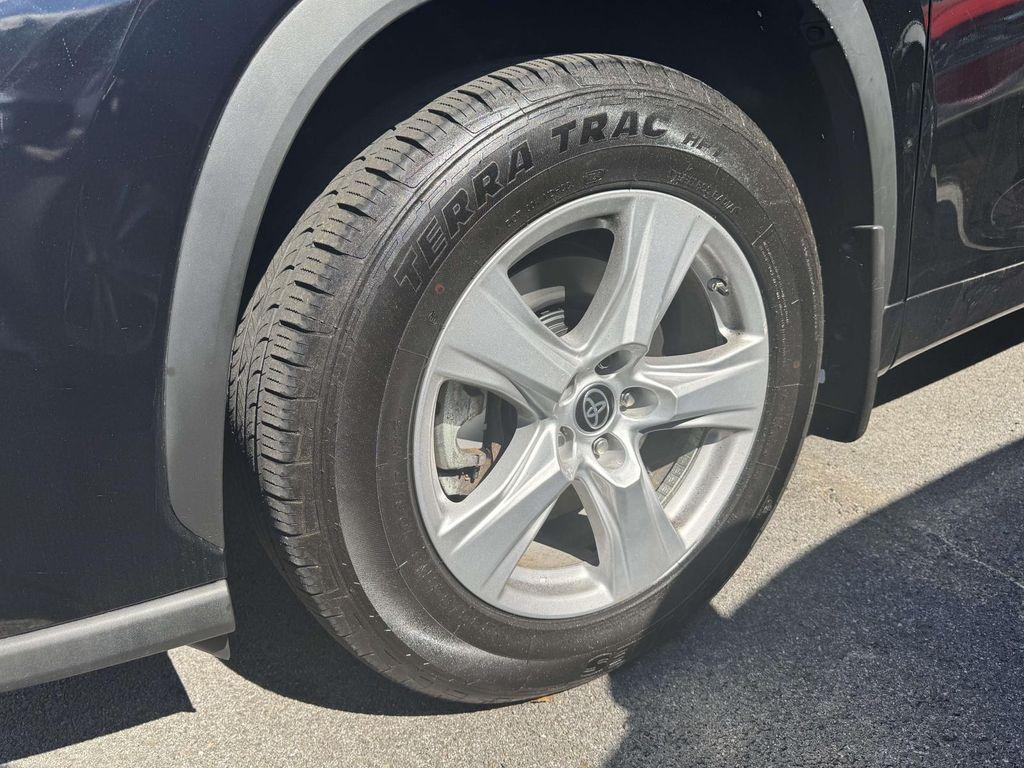 used 2022 Toyota Highlander car, priced at $29,585