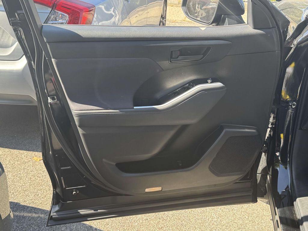 used 2022 Toyota Highlander car, priced at $29,585