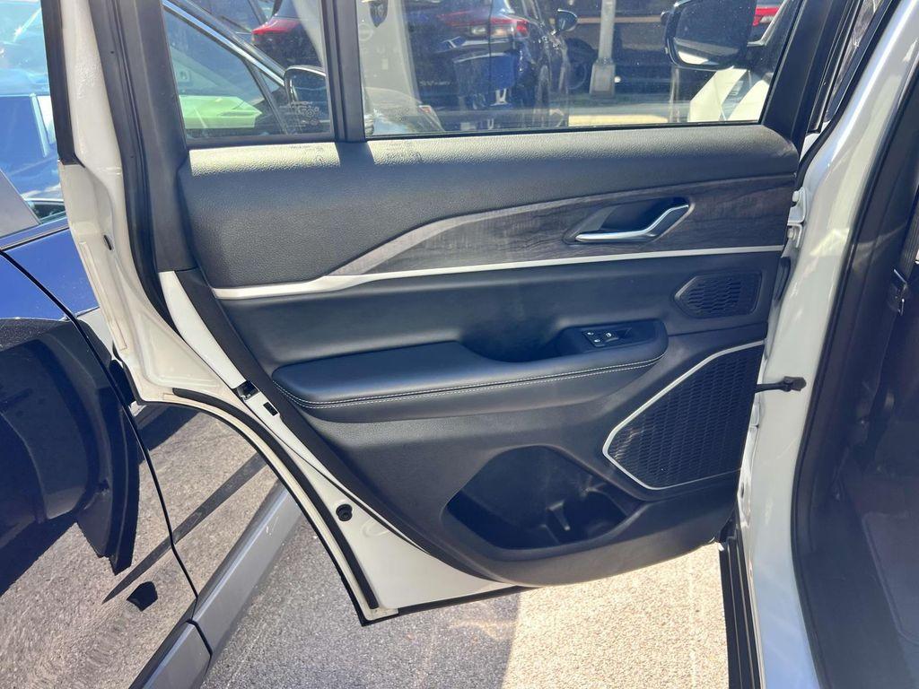 used 2022 Jeep Grand Cherokee car, priced at $27,350