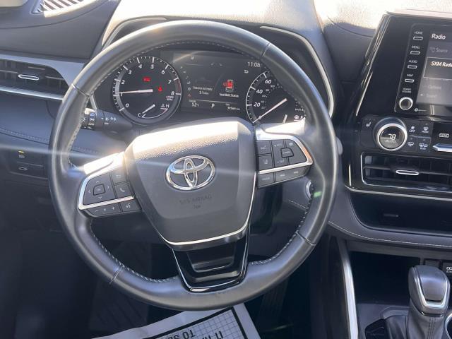 used 2021 Toyota Highlander car, priced at $30,995