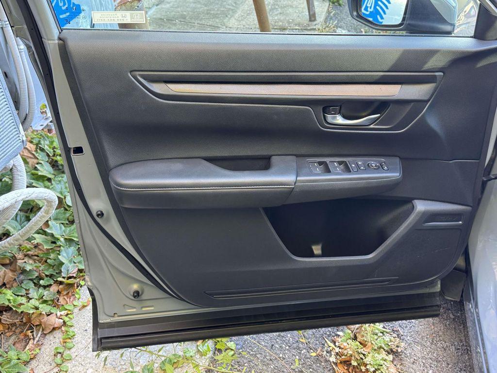 used 2025 Honda CR-V car, priced at $27,985