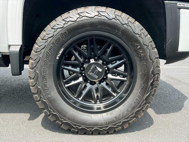used 2024 GMC Sierra 2500 car, priced at $88,900