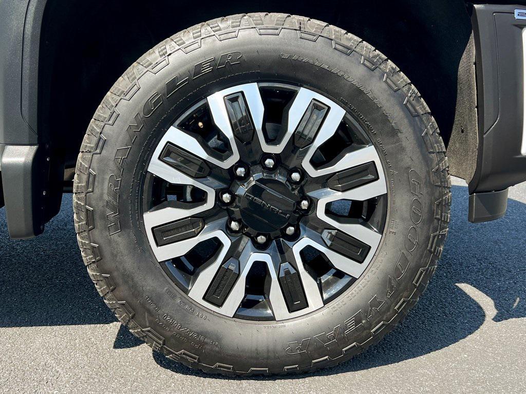 used 2024 GMC Sierra 2500 car, priced at $79,500
