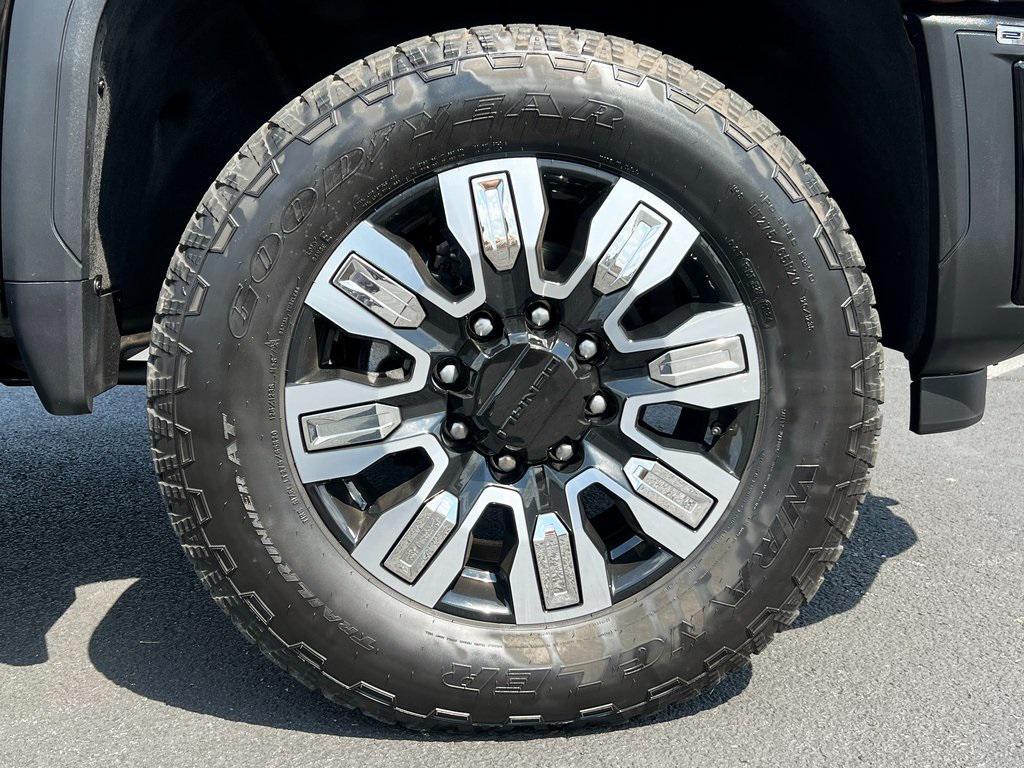 used 2024 GMC Sierra 2500 car, priced at $73,400