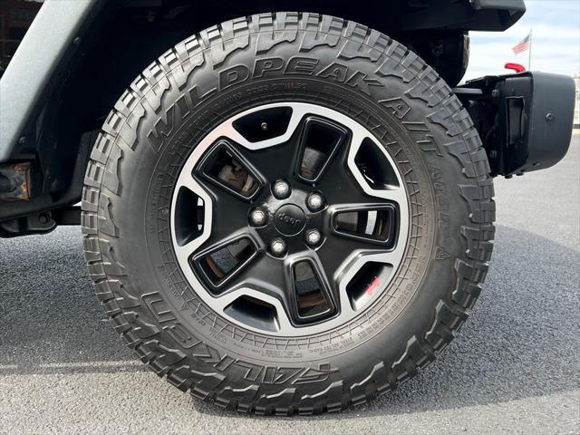 used 2015 Jeep Wrangler Unlimited car, priced at $19,300