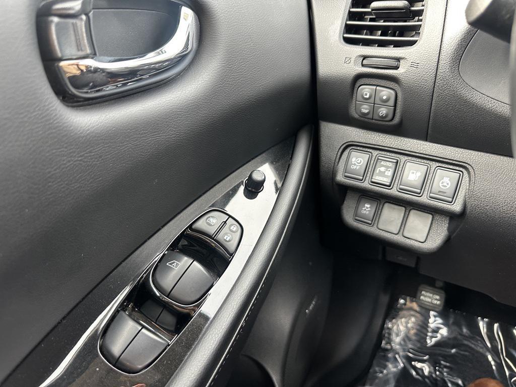 used 2013 Nissan Leaf car, priced at $6,650