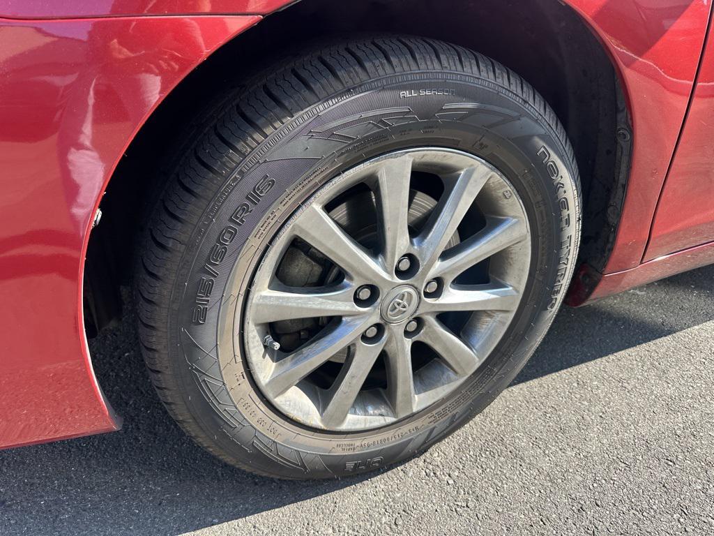 used 2010 Toyota Camry Hybrid car, priced at $9,999