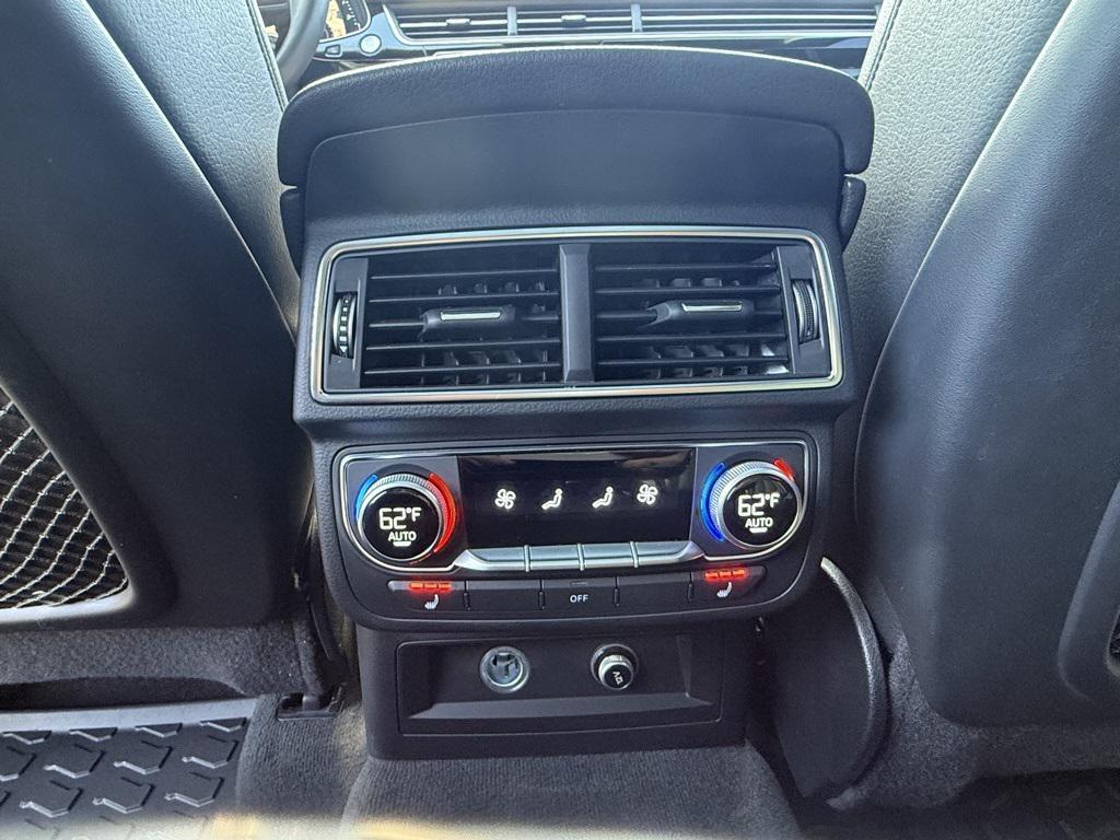 used 2019 Audi Q7 car, priced at $27,500