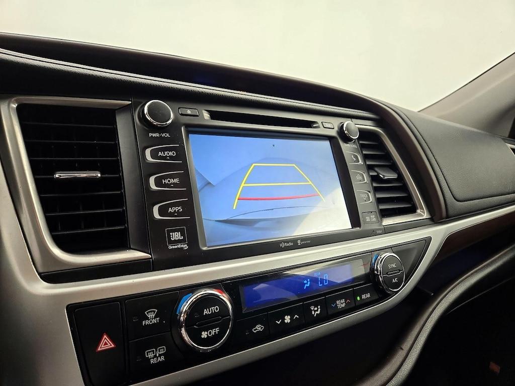used 2015 Toyota Highlander Hybrid car, priced at $28,998