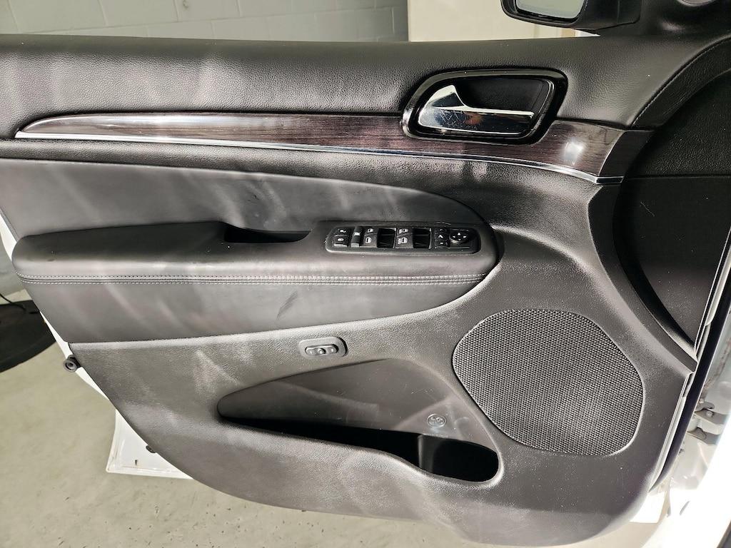 used 2021 Jeep Grand Cherokee car, priced at $28,998