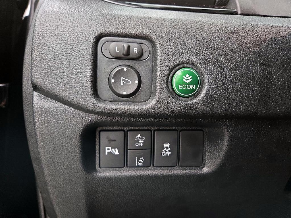 used 2022 Honda Pilot car, priced at $39,998