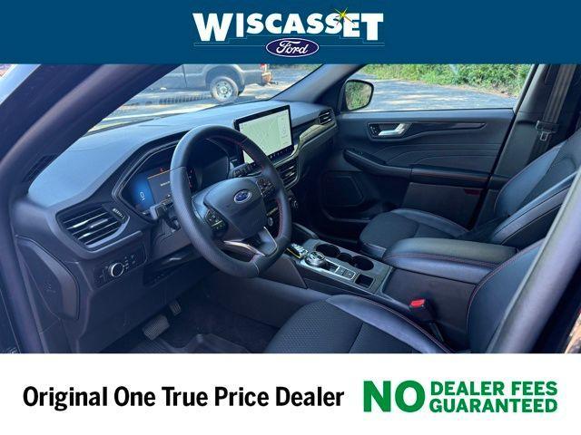 used 2025 Ford Escape car, priced at $29,995