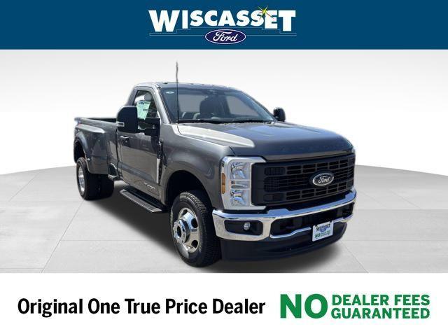 new 2025 Ford F-350 car, priced at $63,542