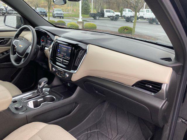used 2023 Chevrolet Traverse car, priced at $33,977