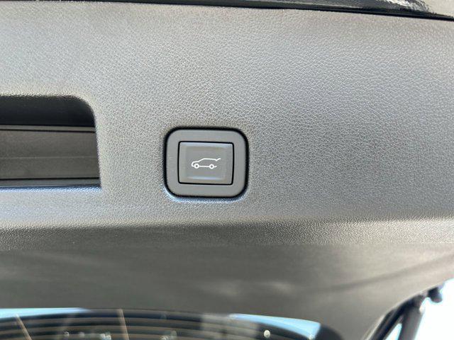 new 2026 Chevrolet Traverse car, priced at $48,088